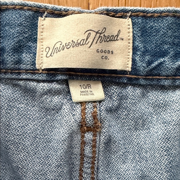 Universal Thread High Rise Curved Leg Jean - Picture 4 of 7